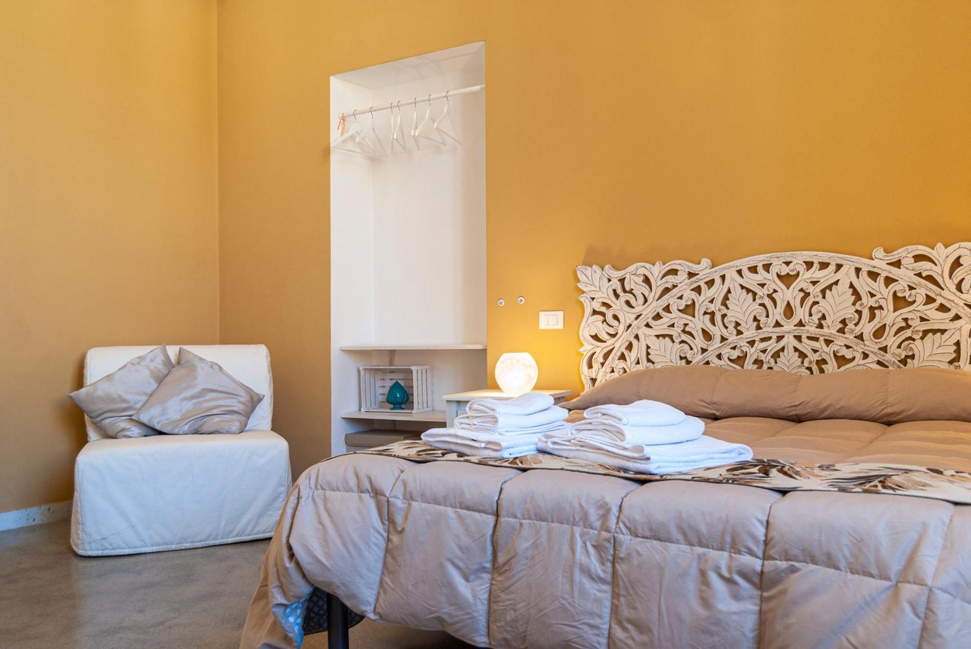 לצ'ה La Pigna Bianca Suites מראה חיצוני תמונה