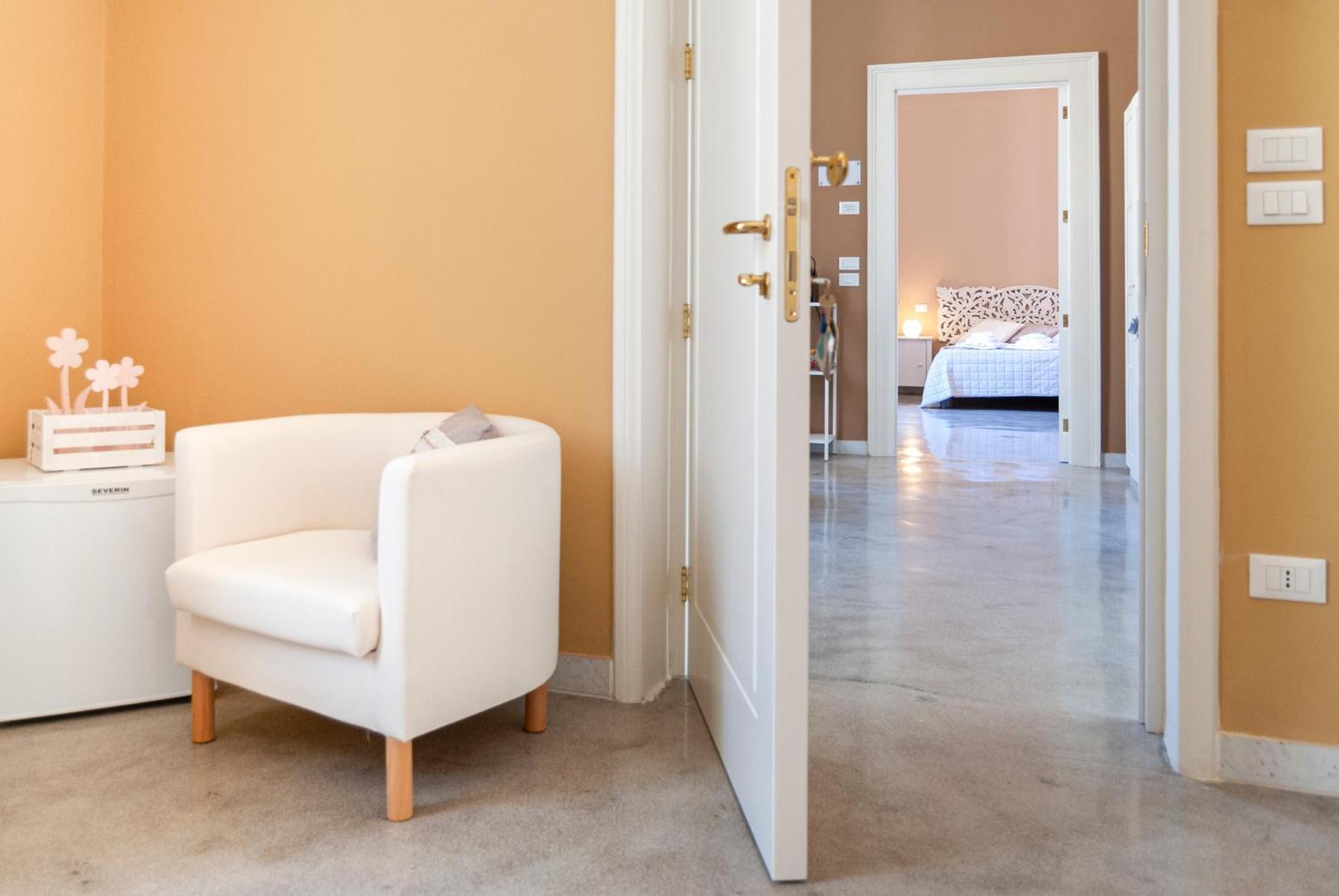 לצ'ה La Pigna Bianca Suites מראה חיצוני תמונה
