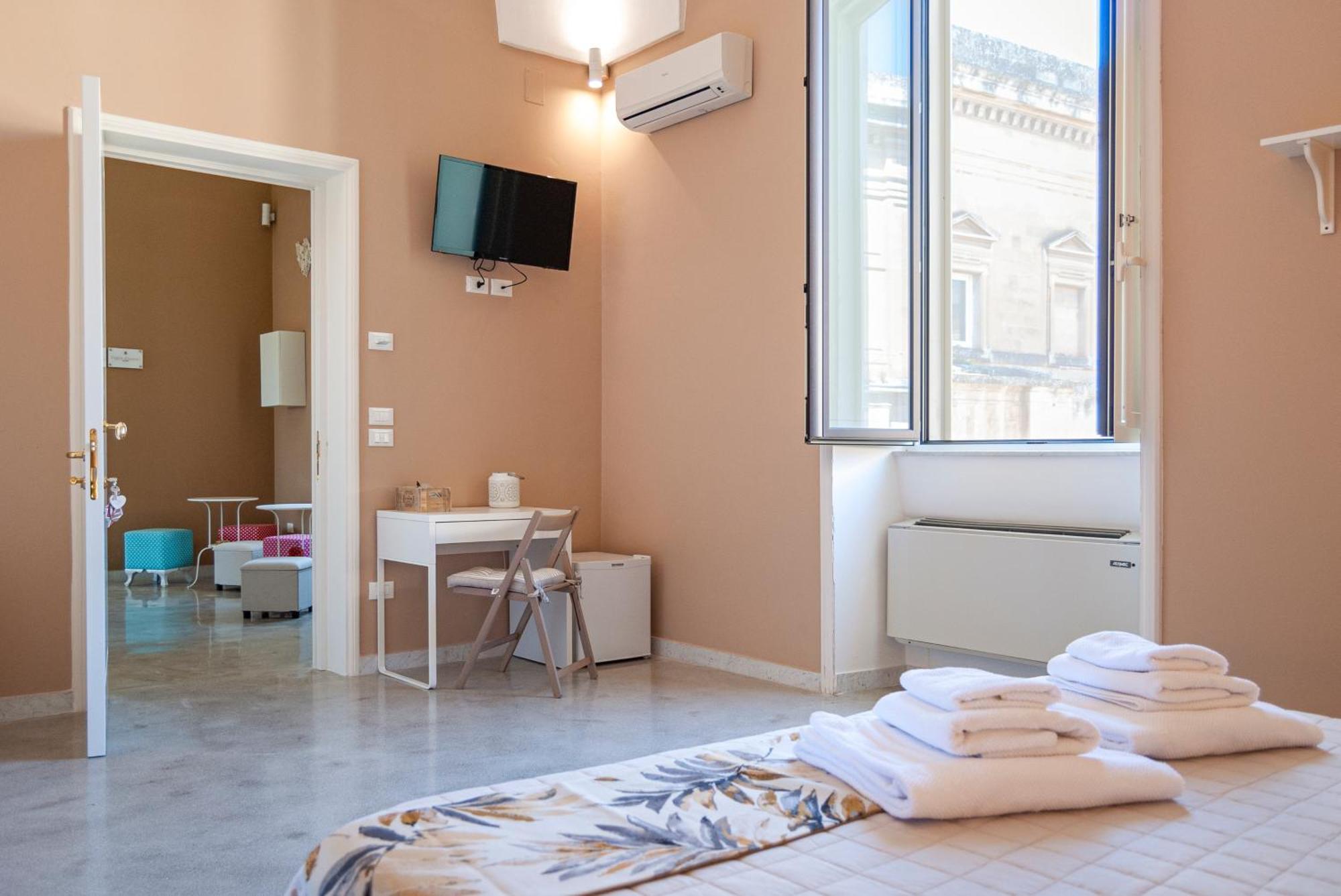 לצ'ה La Pigna Bianca Suites מראה חיצוני תמונה