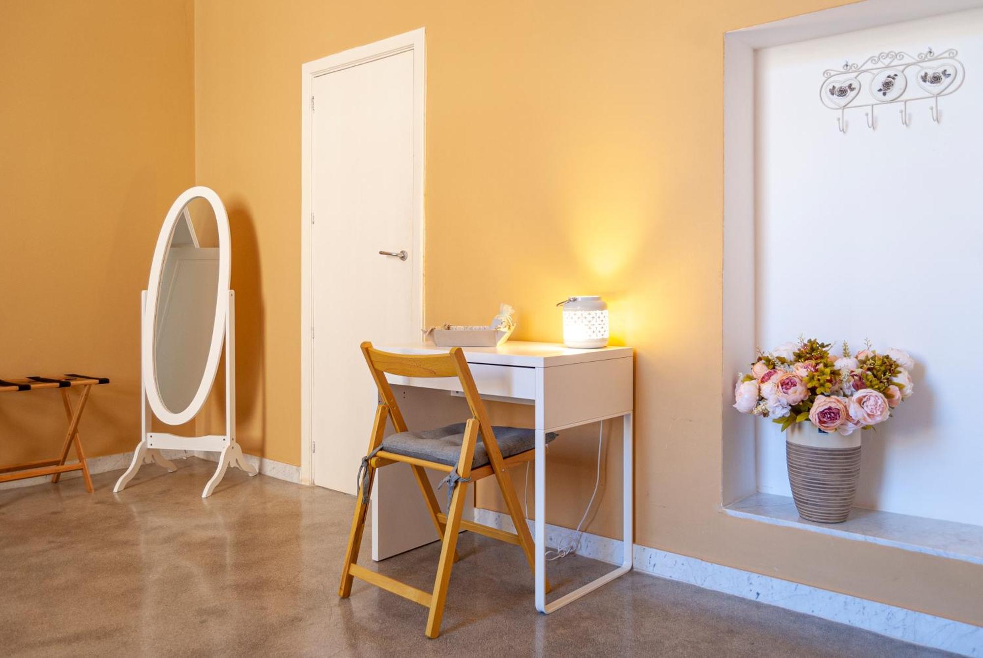 לצ'ה La Pigna Bianca Suites מראה חיצוני תמונה