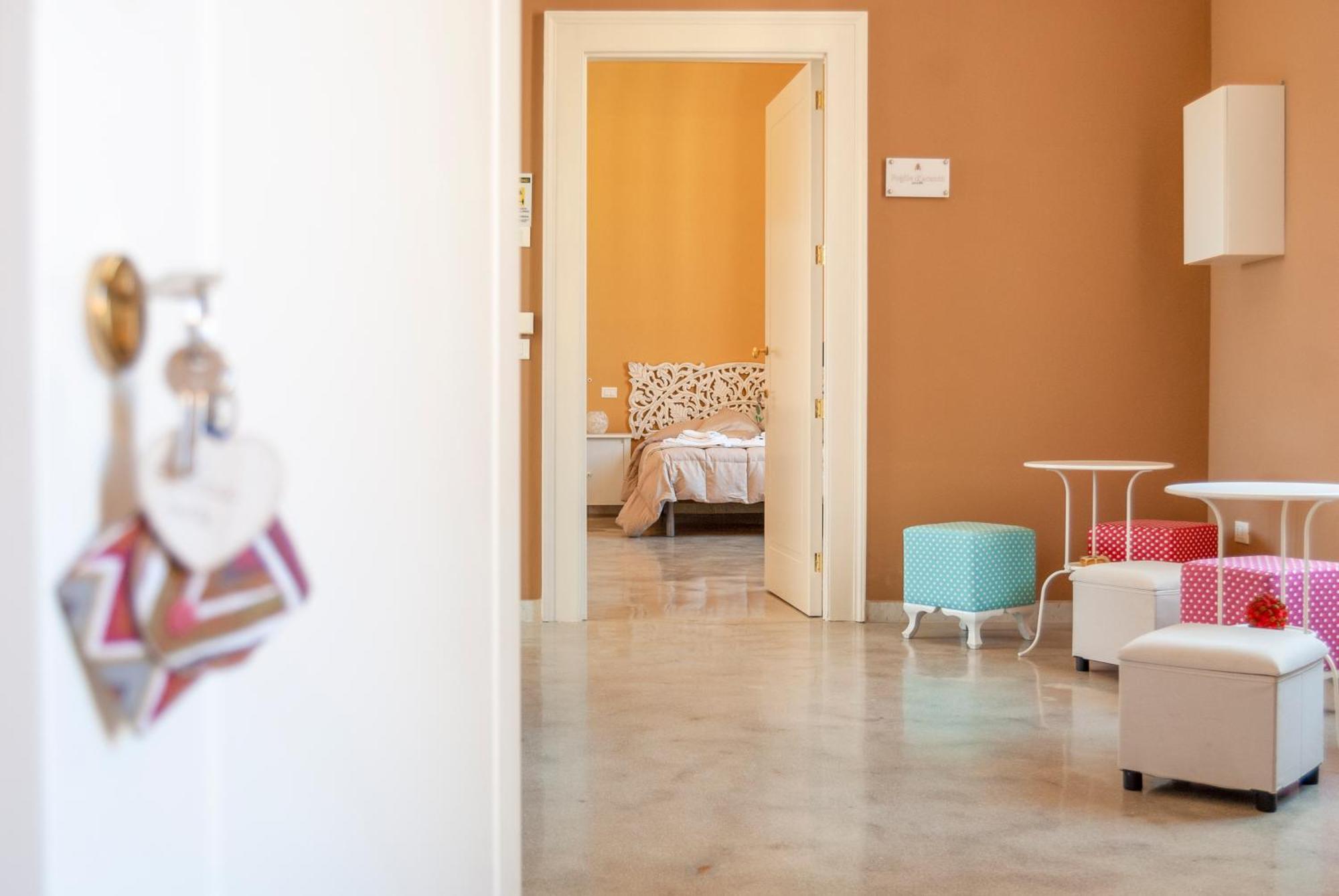 לצ'ה La Pigna Bianca Suites מראה חיצוני תמונה